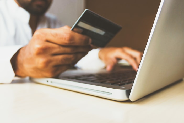 Dental Implant Payment Plans UK (How to Spread the Cost in 2026)