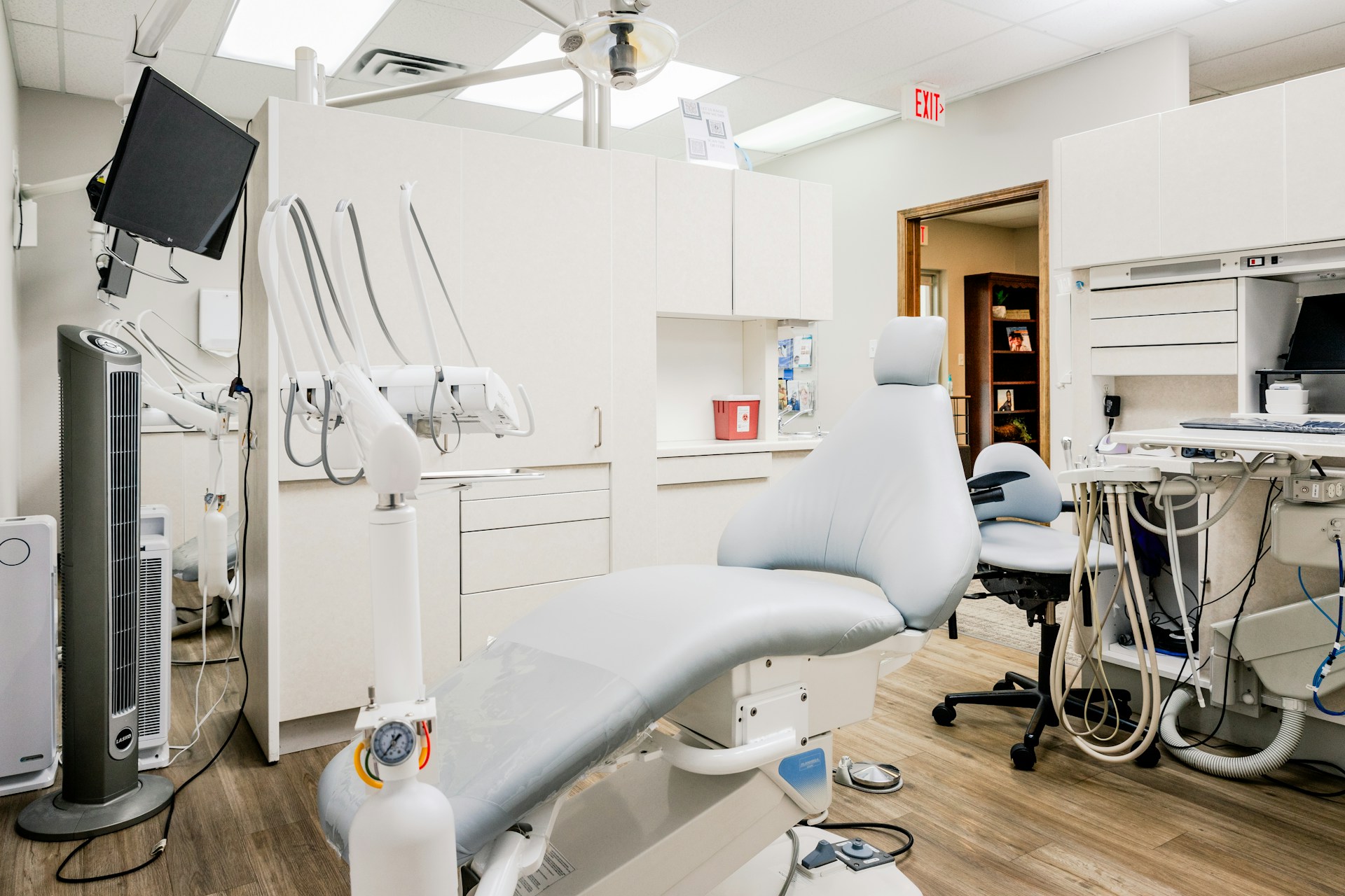 Dentures vs Implants: The Real Cost Comparison