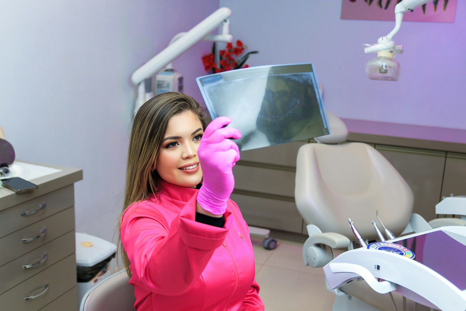 Emergency Dentist in Northampton: What It Costs to Be Seen